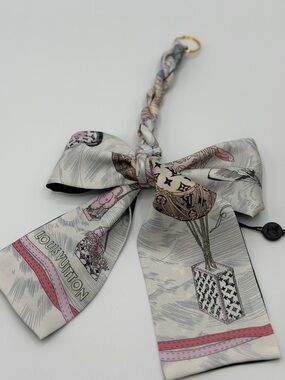 Louis Vuitton Cream and Pink Silk Bow Bag Charm with Gold Ring